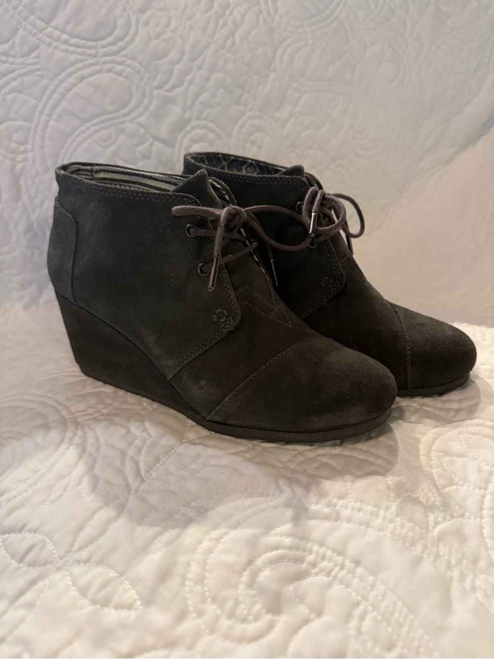 Toms Women’s Dark Gray Suede Wedge Ankle Boots with Lace-Up